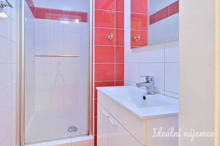Pronájem bytu 1+kk, Brno - Líšeň, Kosíkova, 33 m2