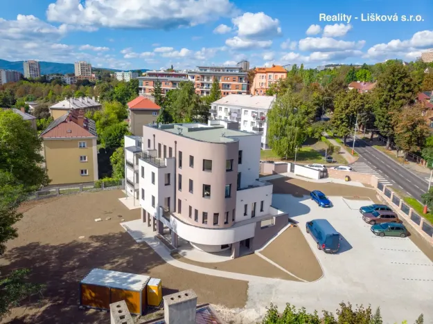 Pronájem atypického bytu, Ústí nad Labem, Bělehradská, 56 m2