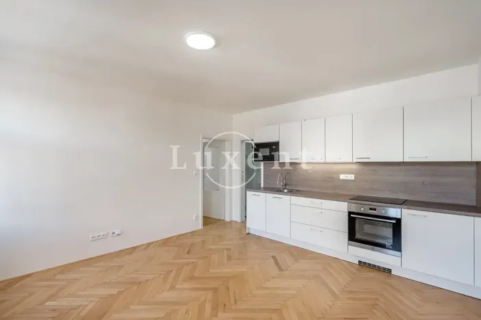 Pronájem bytu 2+kk, Praha - Nové Město, Štěpánská, 42 m2