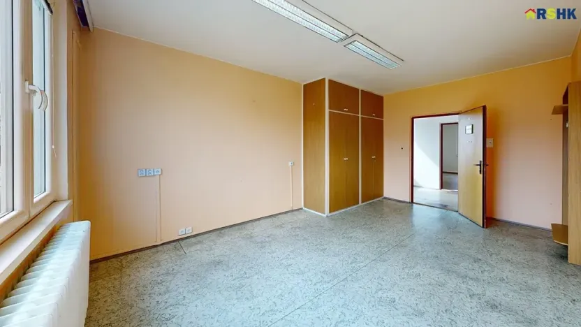 Pronájem kanceláře, Hradec Králové, Akademika Bedrny, 602 m2