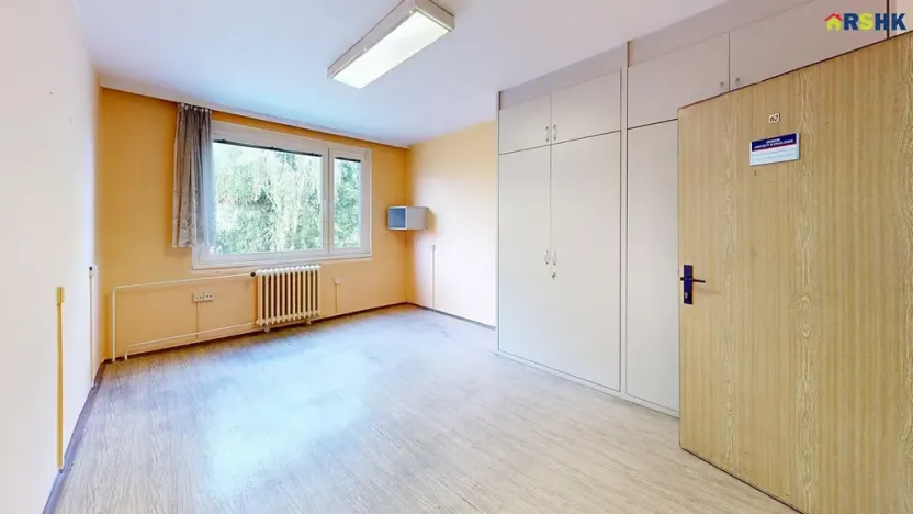 Pronájem kanceláře, Hradec Králové, Akademika Bedrny, 602 m2