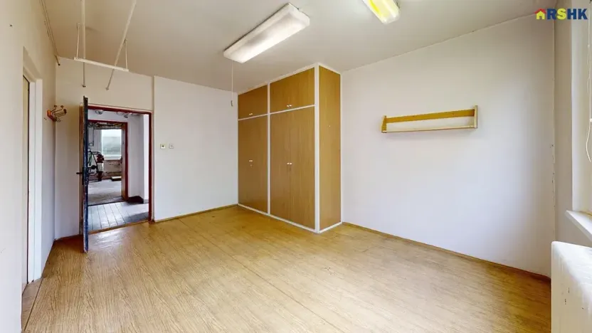 Pronájem kanceláře, Hradec Králové, Akademika Bedrny, 602 m2