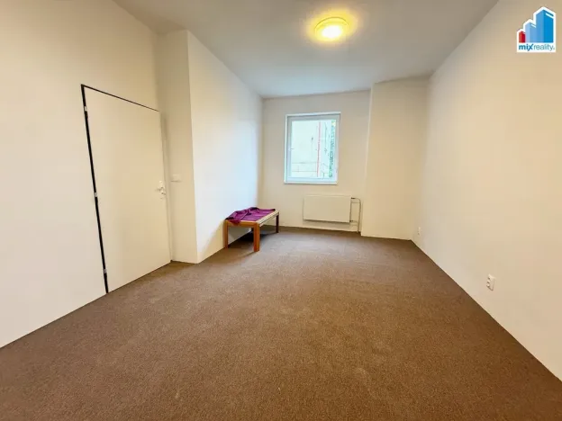 Pronájem bytu 2+1, Strašice, 48 m2
