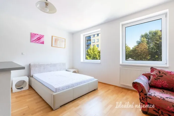 Pronájem bytu 1+kk, Praha - Libeň, Kovanecká, 32 m2
