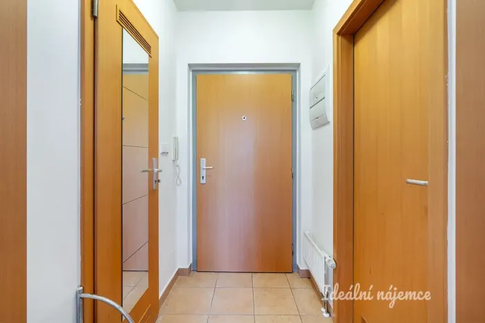 Pronájem bytu 1+kk, Praha - Libeň, Kovanecká, 32 m2