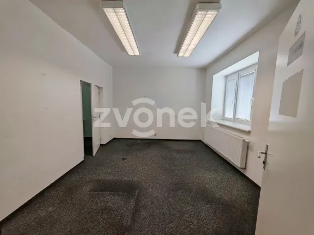 Pronájem kanceláře, Zlín - Mladcová, Návesní, 164 m2