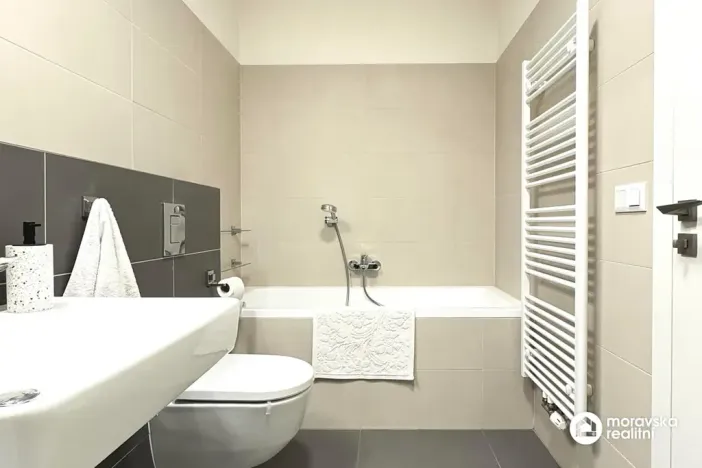 Pronájem bytu 2+kk, Oslavany, náměstí 13. prosince, 50 m2