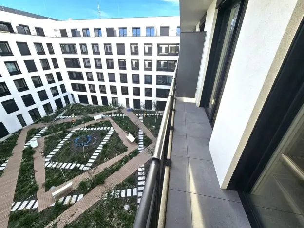 Pronájem bytu 1+kk, Praha, Hartigova, 44 m2