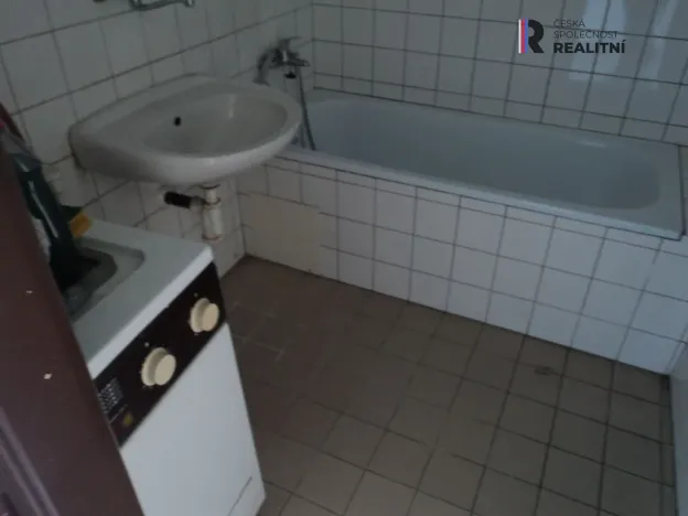Pronájem skladu, Libovice, 500 m2