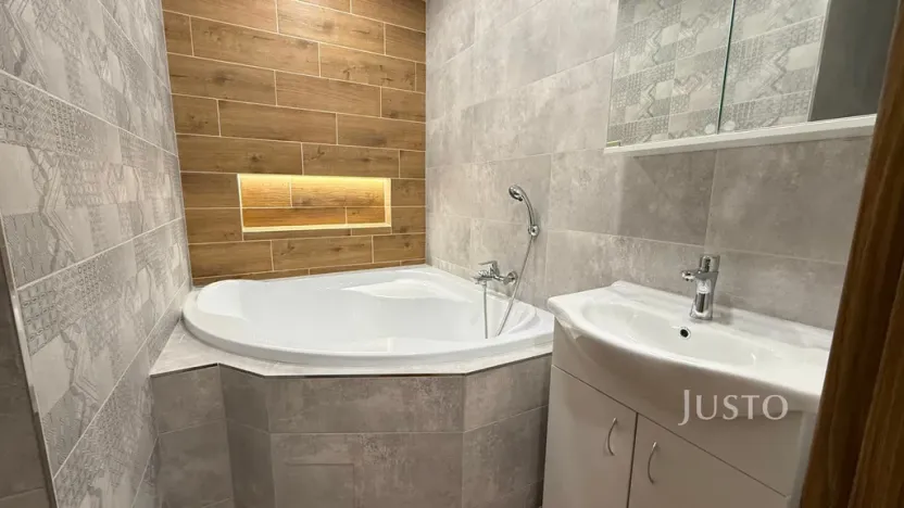 Pronájem bytu 3+1, Teplice, Karla Čapka, 82 m2