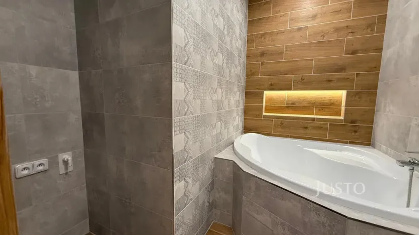 Pronájem bytu 3+1, Teplice, Karla Čapka, 82 m2