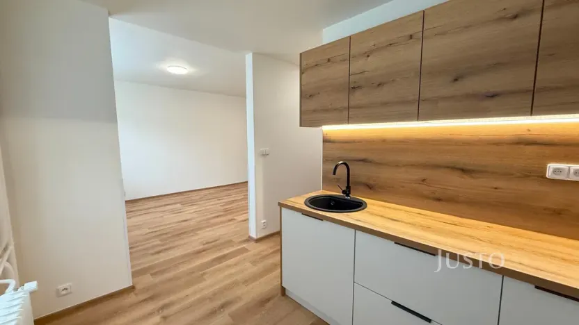 Pronájem bytu 3+1, Teplice, Karla Čapka, 82 m2
