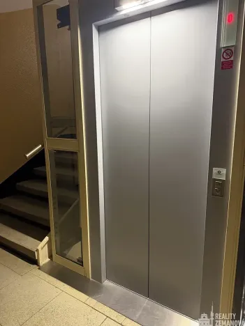 Pronájem bytu 2+1, Praha - Malá Strana, Šeříková, 50 m2