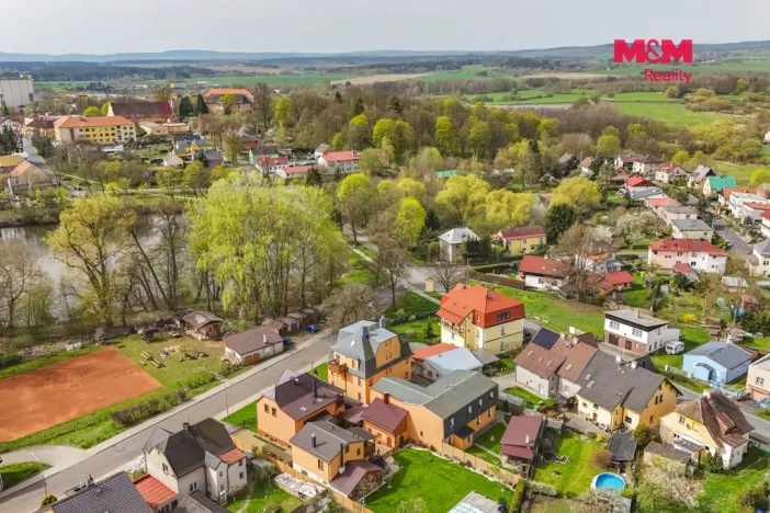 Pronájem bytu 2+kk, Planá, Revoluční, 40 m2