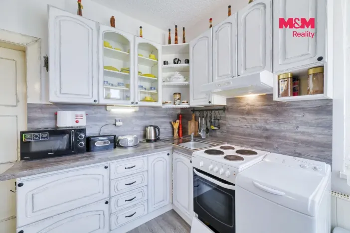 Pronájem bytu 2+kk, Planá, Revoluční, 40 m2