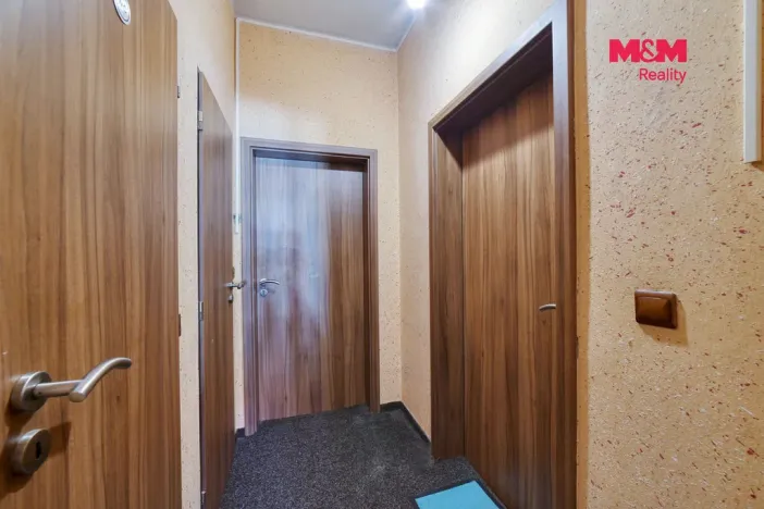 Pronájem bytu 2+kk, Planá, Revoluční, 40 m2