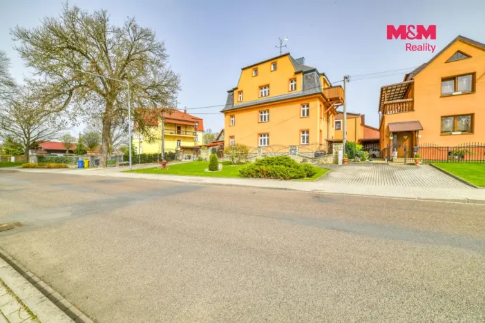 Pronájem bytu 2+kk, Planá, Revoluční, 40 m2