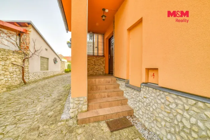 Pronájem bytu 2+kk, Planá, Revoluční, 40 m2