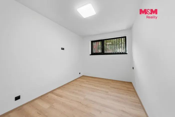 Pronájem bytu 2+kk, Děčín - Děčín I-Děčín, Masarykovo nám., 47 m2