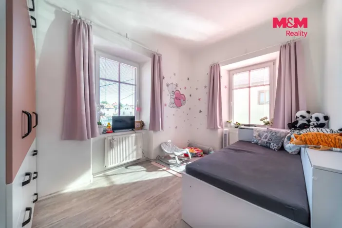 Prodej bytu 4+kk, Lochovice, 64 m2