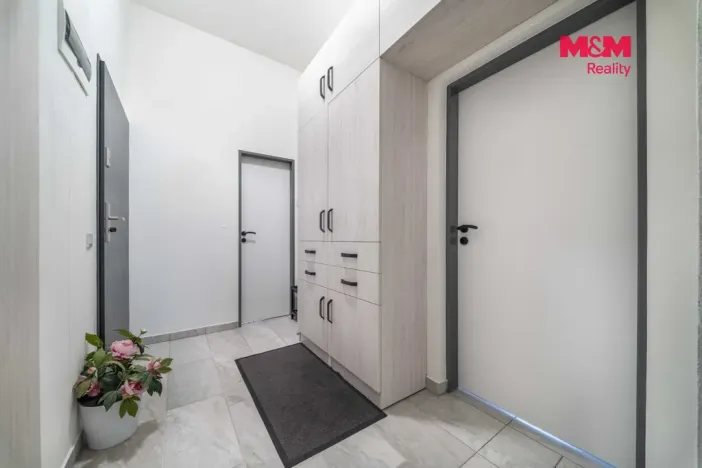 Prodej bytu 4+kk, Lochovice, 64 m2