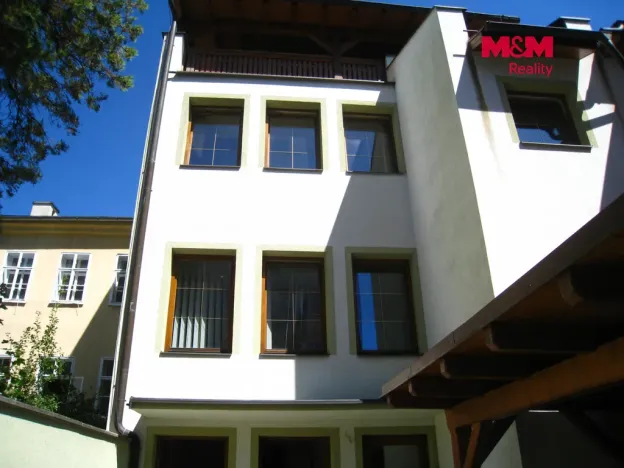 Prodej rodinného domu, Frenštát pod Radhoštěm, nám. Míru, 900 m2