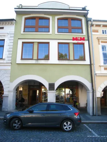 Prodej obchodního prostoru, Frenštát pod Radhoštěm, nám. Míru, 900 m2