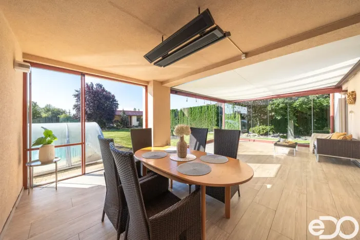 Prodej rodinného domu, Kosořice, 340 m2