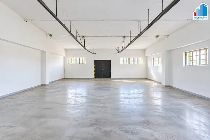 Pronájem skladu, Stod, Plzeňská, 2000 m2