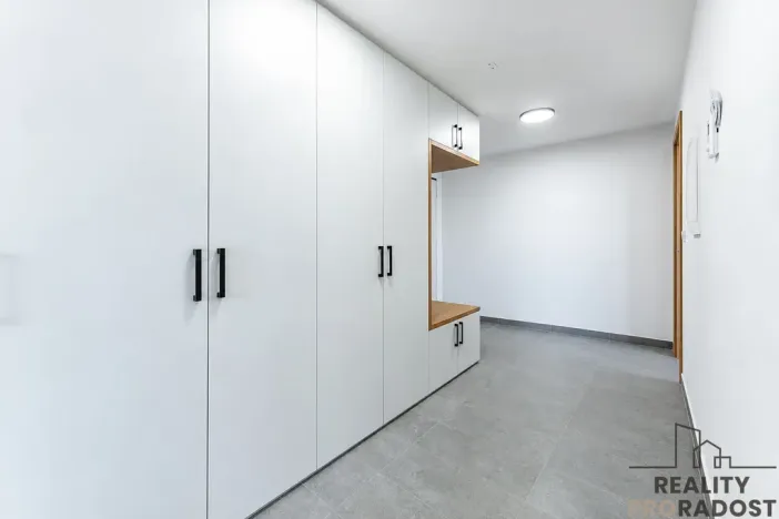 Prodej bytu 2+kk, Praha, Smržových, 51 m2