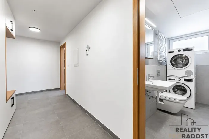 Prodej bytu 2+kk, Praha, Smržových, 51 m2
