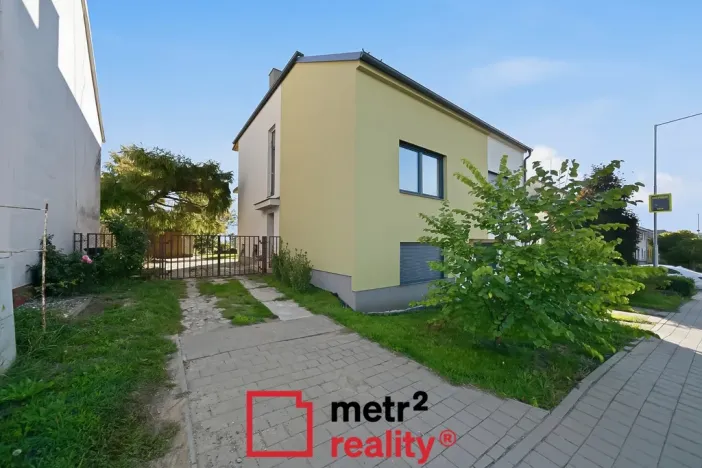 Prodej rodinného domu, Charváty, 303 m2