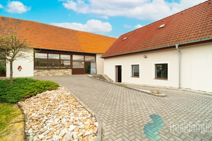 Prodej výrobních prostor, Babice, 1075 m2