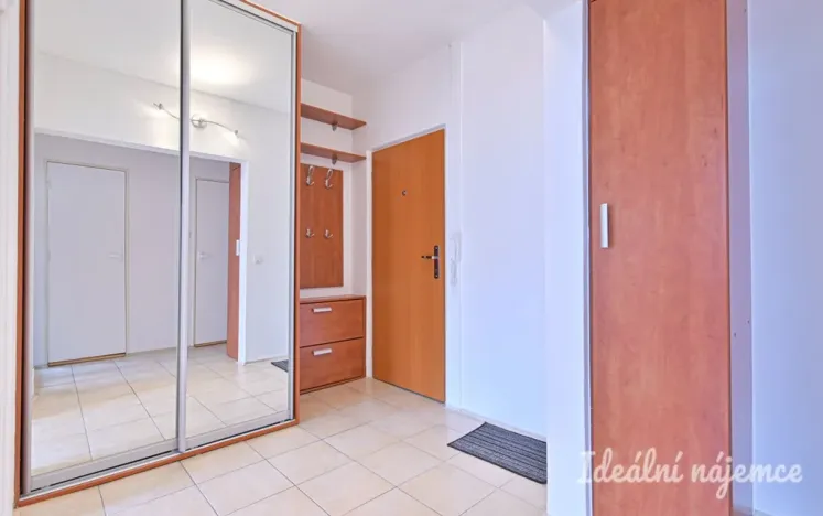 Pronájem bytu 2+kk, Brno - Židenice, Valtická, 40 m2