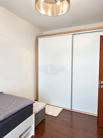 Prodej bytu 2+kk, Karlovy Vary - Dvory, Chebská, 50 m2