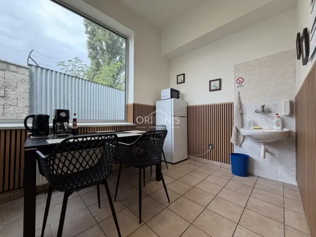 Pronájem obchodního prostoru, Chomutov, Raisova, 217 m2