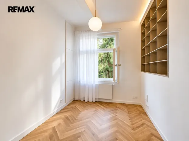 Pronájem bytu 3+1, Praha - Bubeneč, Národní obrany, 91 m2