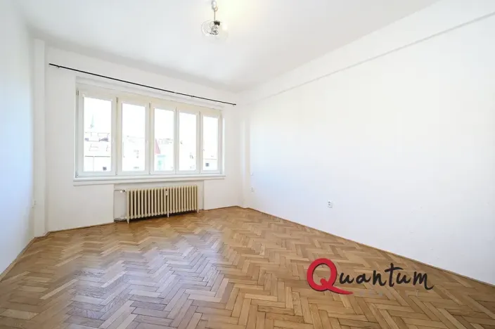 Pronájem bytu 1+kk, Praha - Holešovice, Veverkova, 29 m2