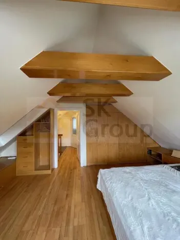 Pronájem atypického bytu, Karlovy Vary, 120 m2