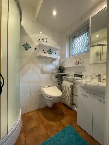 Pronájem atypického bytu, Karlovy Vary, 120 m2