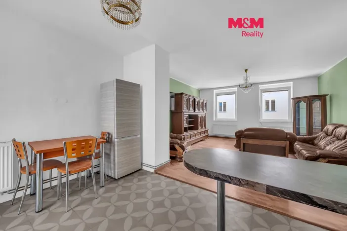 Prodej bytu 3+kk, Úpice, Svornosti, 170 m2