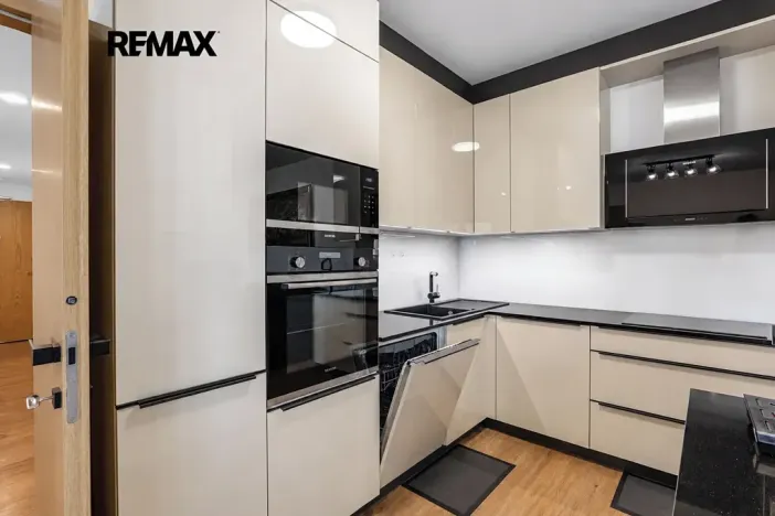 Prodej bytu 3+kk, Praha - Hostivař, Švehlova, 90 m2