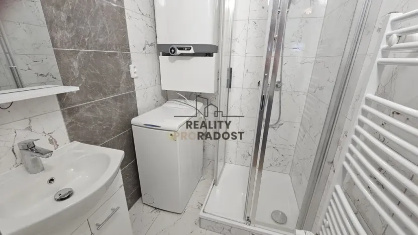 Pronájem bytu 1+kk, Hodonín, Bezručova, 28 m2
