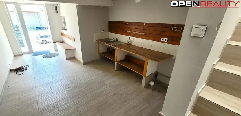 Pronájem skladu, Modřice, Evropská, 277 m2