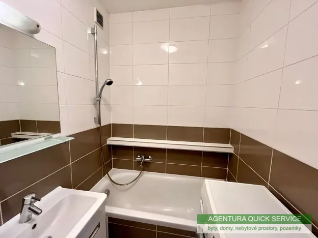 Pronájem bytu 2+1, Praha - Malešice, Počernická, 53 m2