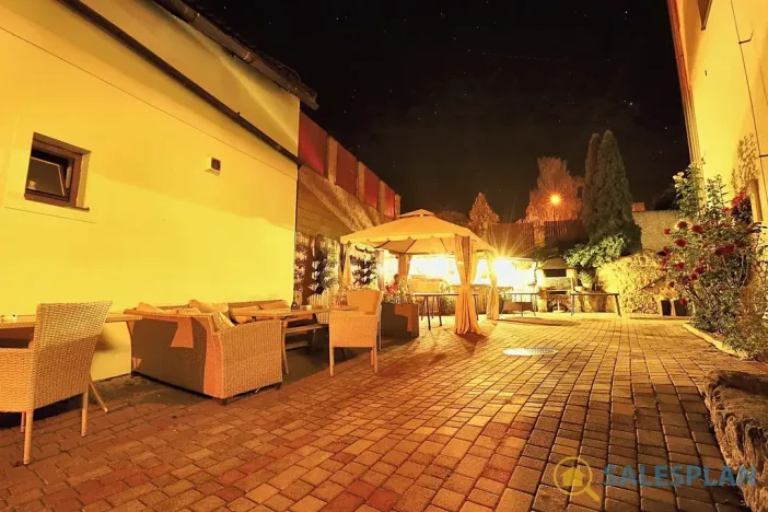 Prodej ubytování, Doksy, Tyršovo náměstí, 1342 m2