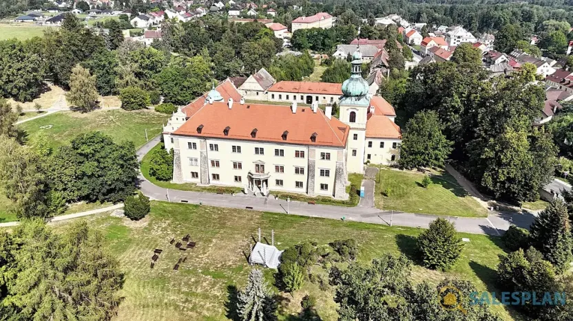 Prodej ubytování, Doksy, Tyršovo náměstí, 1342 m2