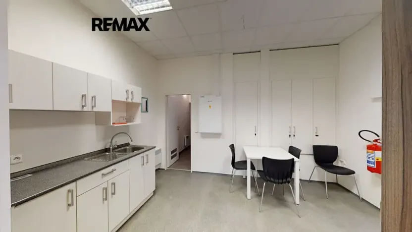 Prodej obchodního prostoru, Jevíčko, Palackého nám., 430 m2