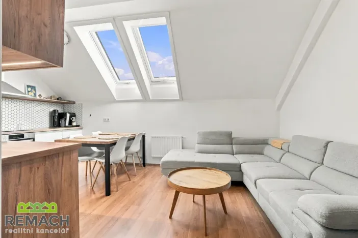 Prodej bytu 4+kk, Staré Město, Moravní nábřeží, 112 m2