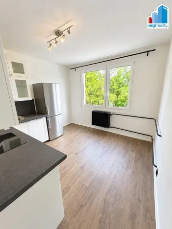 Pronájem bytu 3+1, Oselce, 64 m2